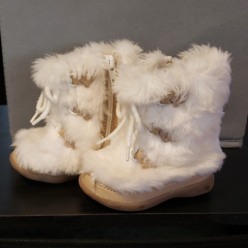 Baby Gap- furry Winter boots